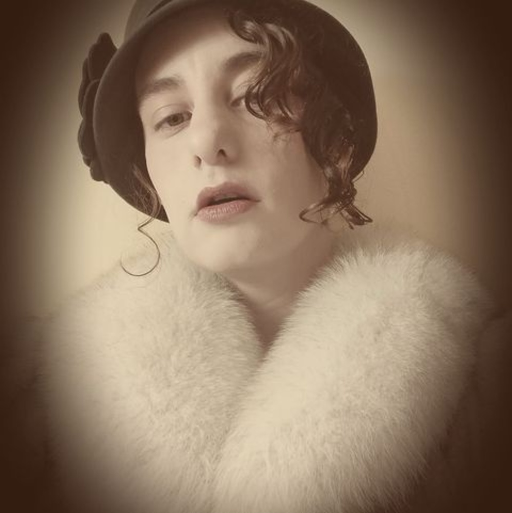 Meet your Posher, Diana